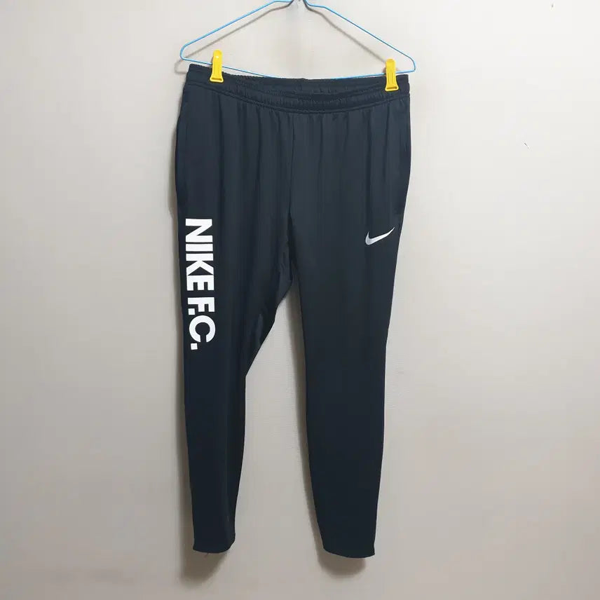 [BUNJANG] Nike Training Pants (Size 32) / 나이키트레이닝바지/32