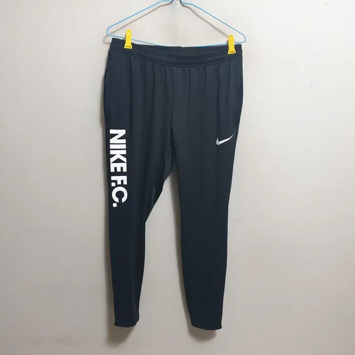 [BUNJANG] Nike Training Pants (Size 32) / 나이키트레이닝바지/32