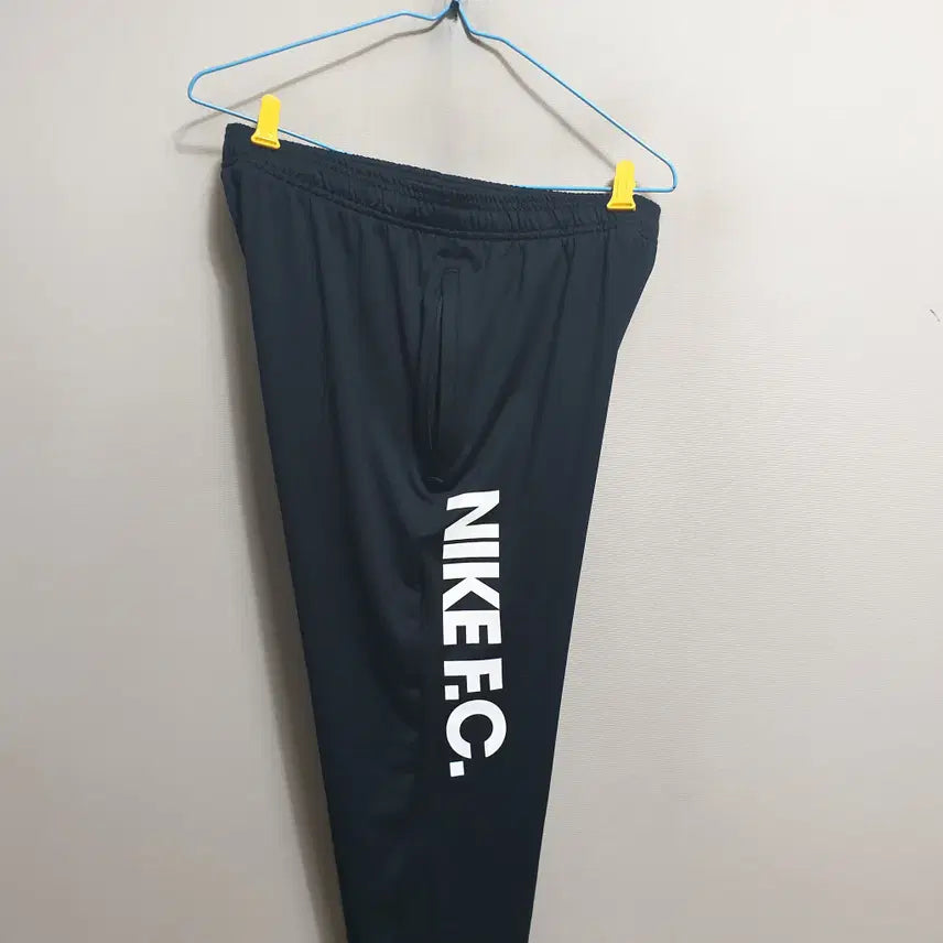 [BUNJANG] Nike Training Pants (Size 32) / 나이키트레이닝바지/32