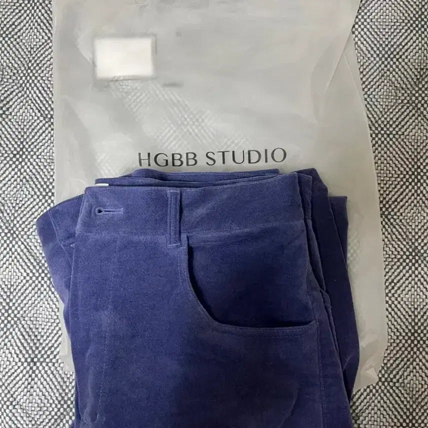 [BUNJANG] HGGB Studio Panda Velvet Trousers (Size M) / hgbb studio Panda Velvet Trousers M 사이즈