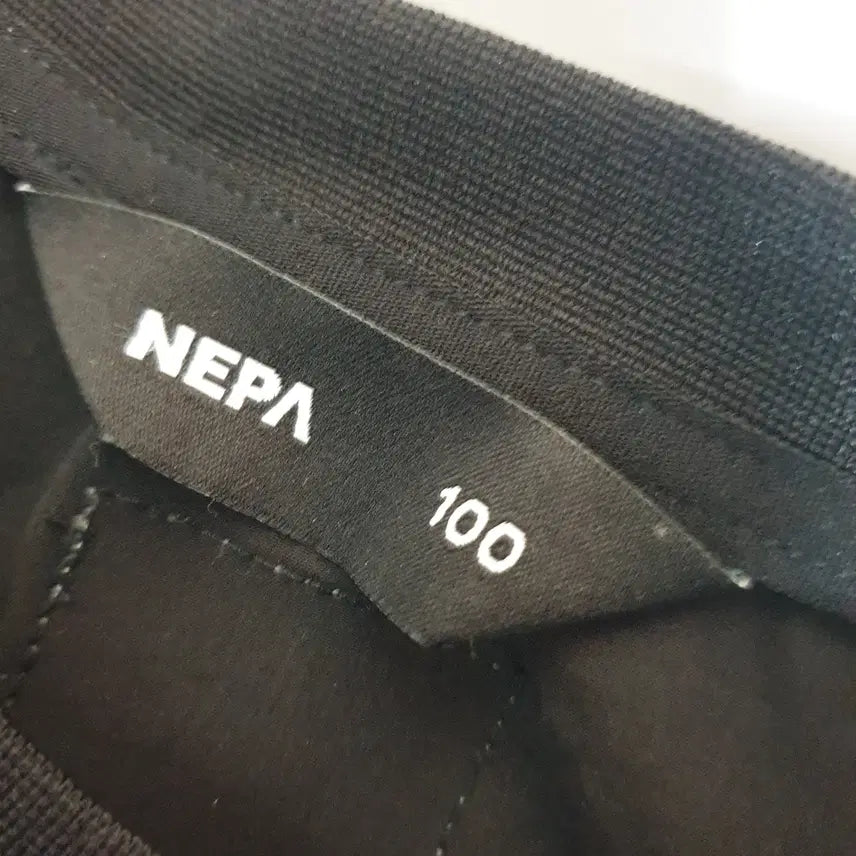 [BUNJANG] Nepa Round T-Shirt / 네파 라운드티셔츠/100