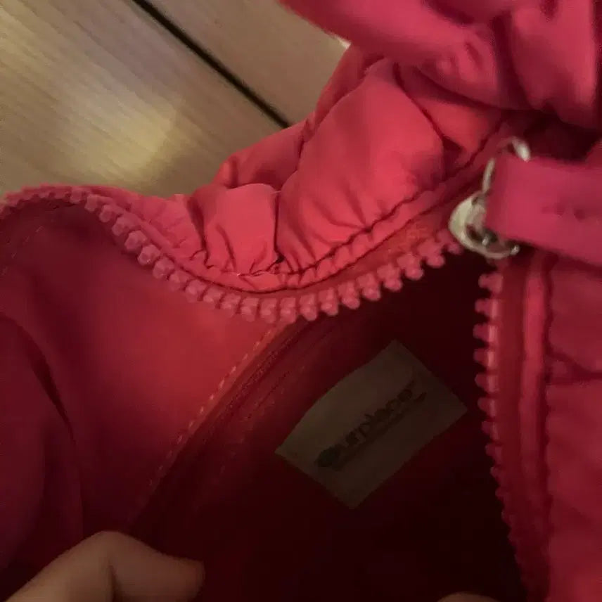 [BUNJANG] Ourplace Quilted Shoulder Bag Hot Pink / 새상품) ourplace 퀼팅 숄더백 핫핑크 데일리백 미니백