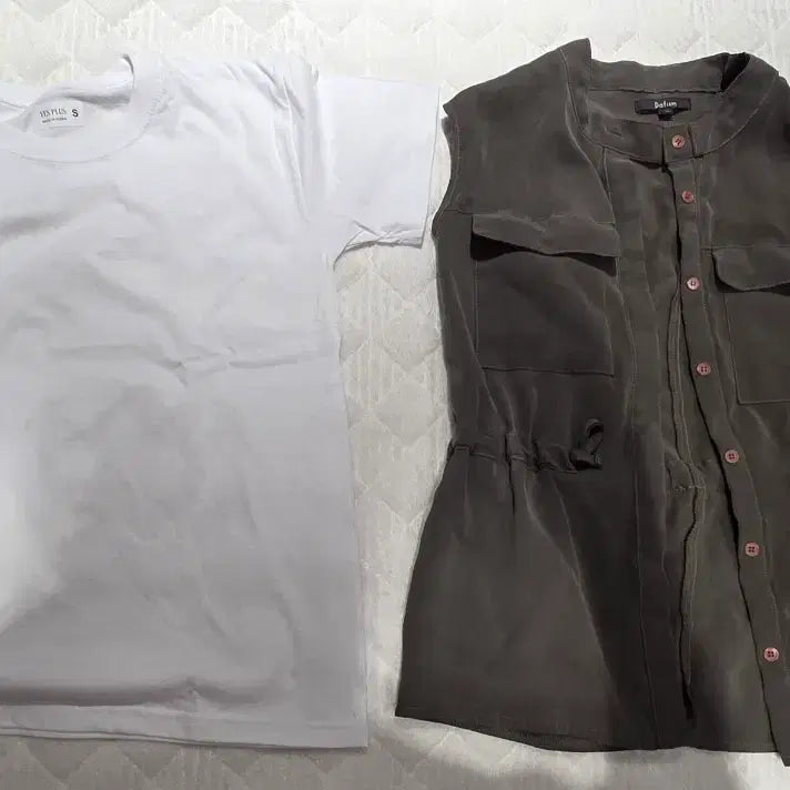 [BUNJANG] Yesplus White T-shirt S + Deseom Shirt Vest 55 / 예스플러스 흰색 반팔티S새제품 + 데섬 셔츠 베스트55