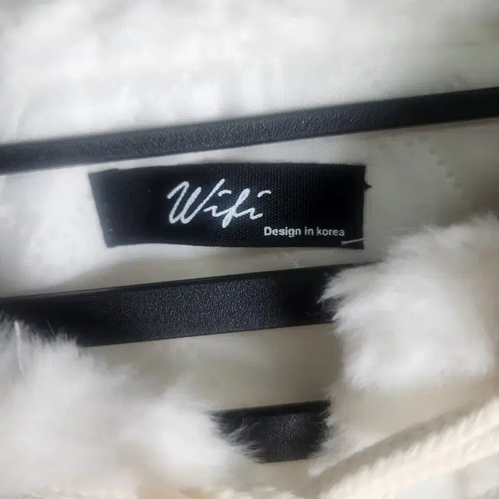 [BUNJANG] WIFI White Ppo-geul-i Tteokbokki Coat / WIFI 화이트 뽀글이 떡볶이 코트