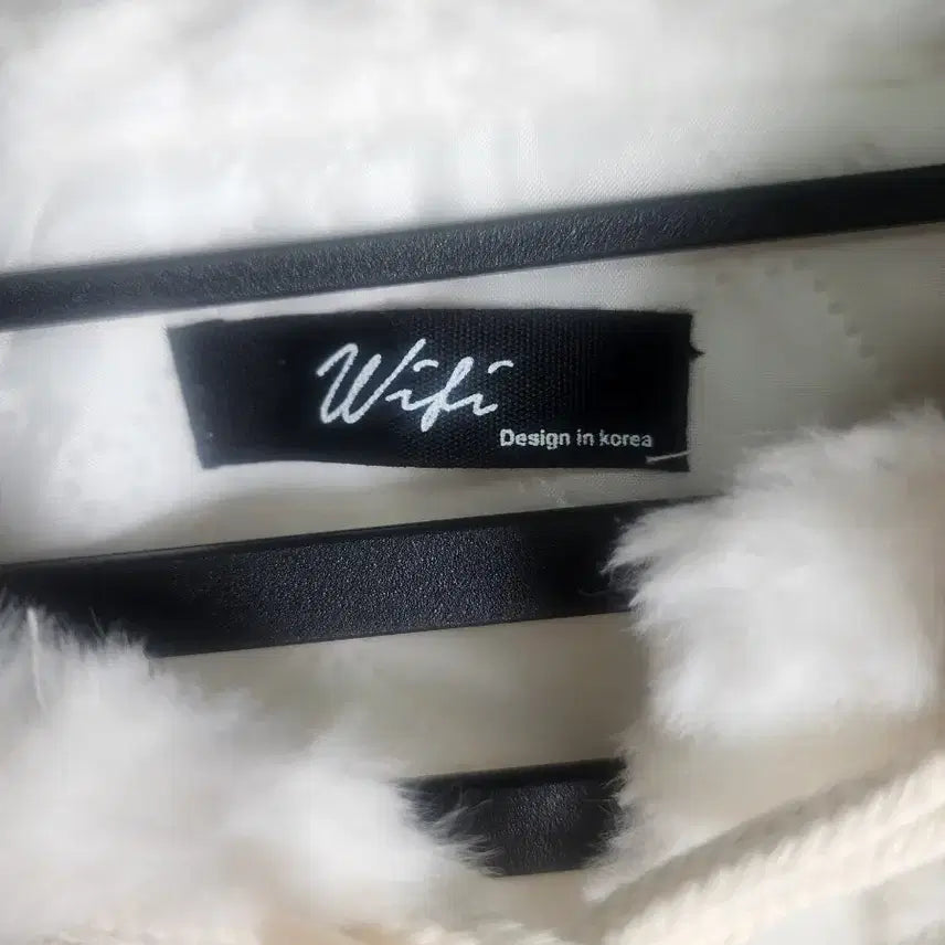 [BUNJANG] WIFI White Ppo-geul-i Tteokbokki Coat / WIFI 화이트 뽀글이 떡볶이 코트