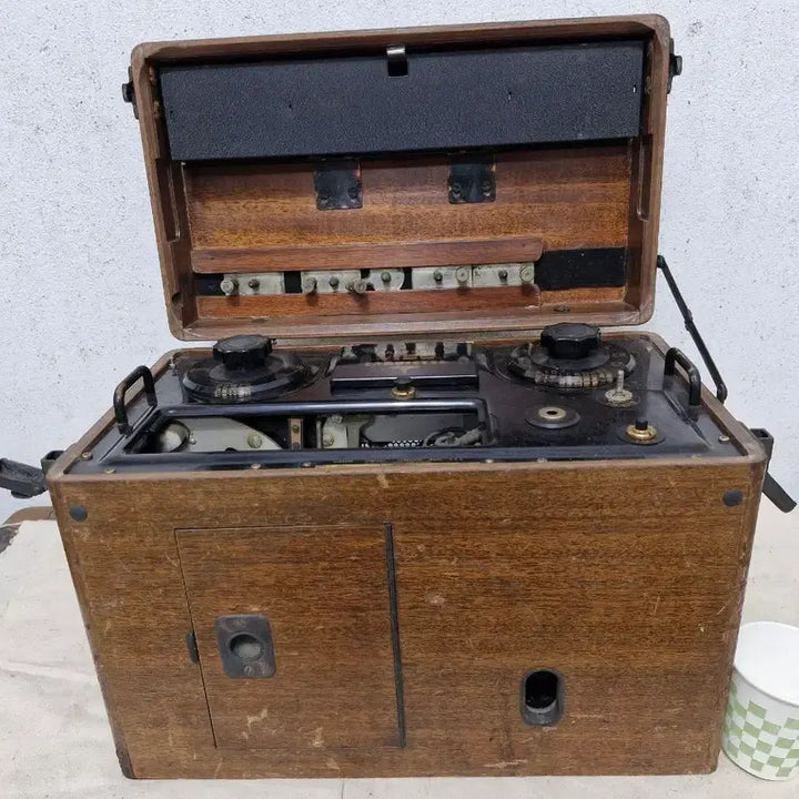[BUNJANG] 1960s Vacuum Tube ECG Machine / 1960년대 진공관  병원 심전도 측정기 입니다  박물관 전시용