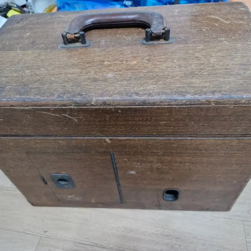 [BUNJANG] 1960s Vacuum Tube ECG Machine / 1960년대 진공관  병원 심전도 측정기 입니다  박물관 전시용