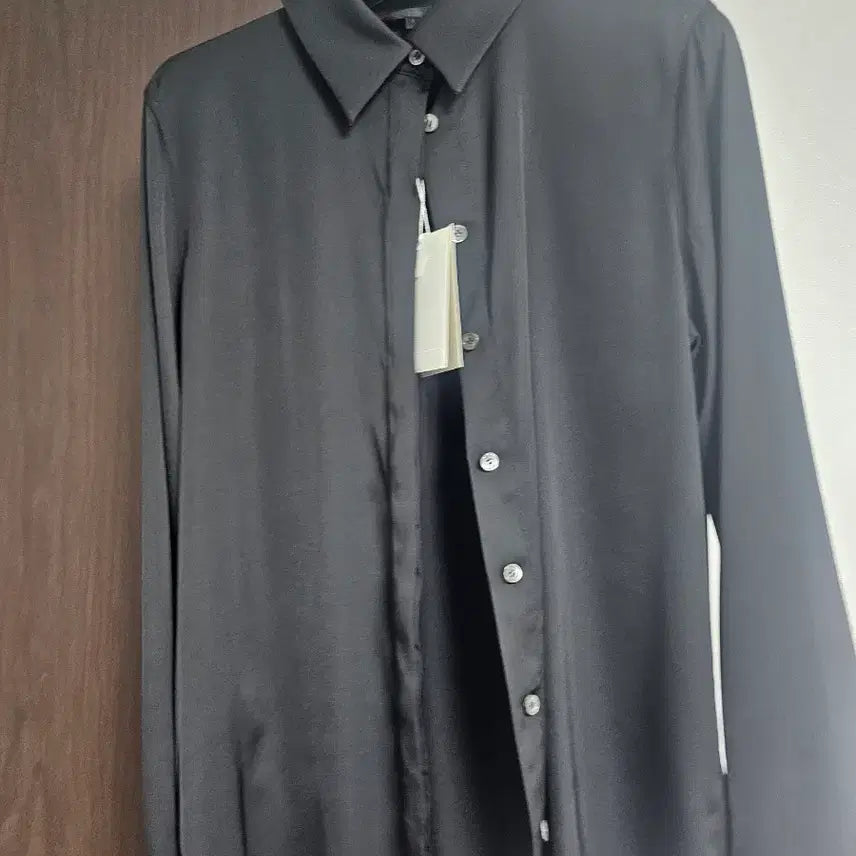 [BUNJANG] LVM Silk Blouse (Beige, Black) / LVM 러브민 이태리 실크100프로 블라우스2사이즈(베이지,블랙)