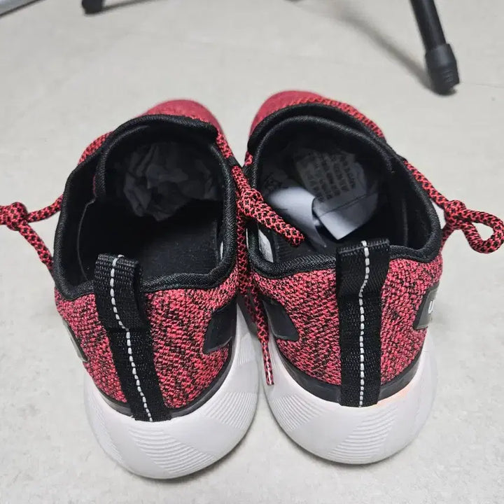 [BUNJANG] Umbro Red Knit Sneakers (250) / 엄브로 레드 니트 운동화 스니커즈250