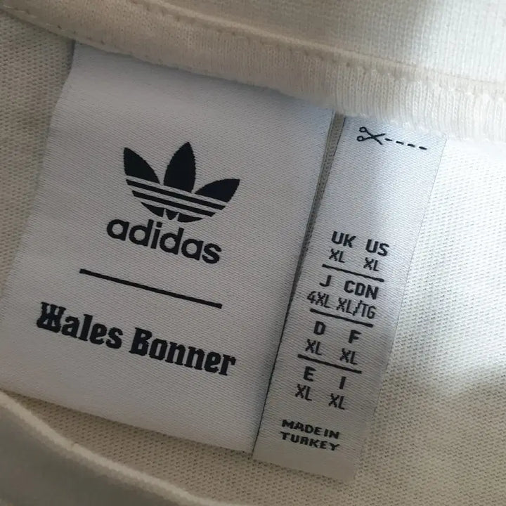 [BUNJANG] Adidas Short Sleeve T-shirt / 아디다스 반팔티셔츠/100