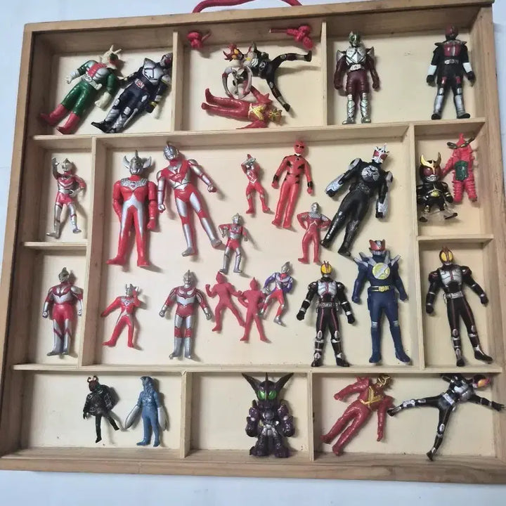 [BUNJANG] Ultraman/Kamen Rider Mini Figure Set / 울트라맨 / 가면라이더 미니 피규어 세트