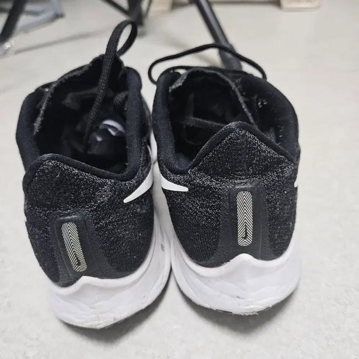 [BUNJANG] Nike Pegasus Black Sneakers 240 / 나이키 페가수스 블랙 운동화 240