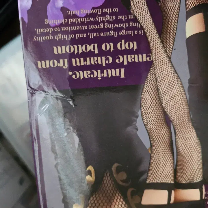 [SOLD OUT] 원피스 GLITTER &amp; GLAMOURS 칼리파 피규어 블랙컬러 금고양이