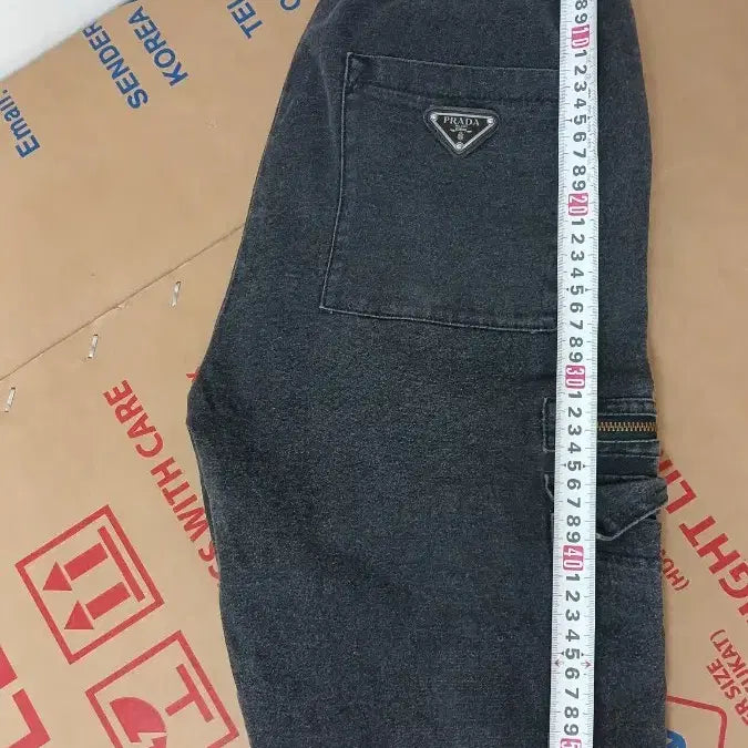 [SOLD OUT] 프라다 블랙 카고 반바지