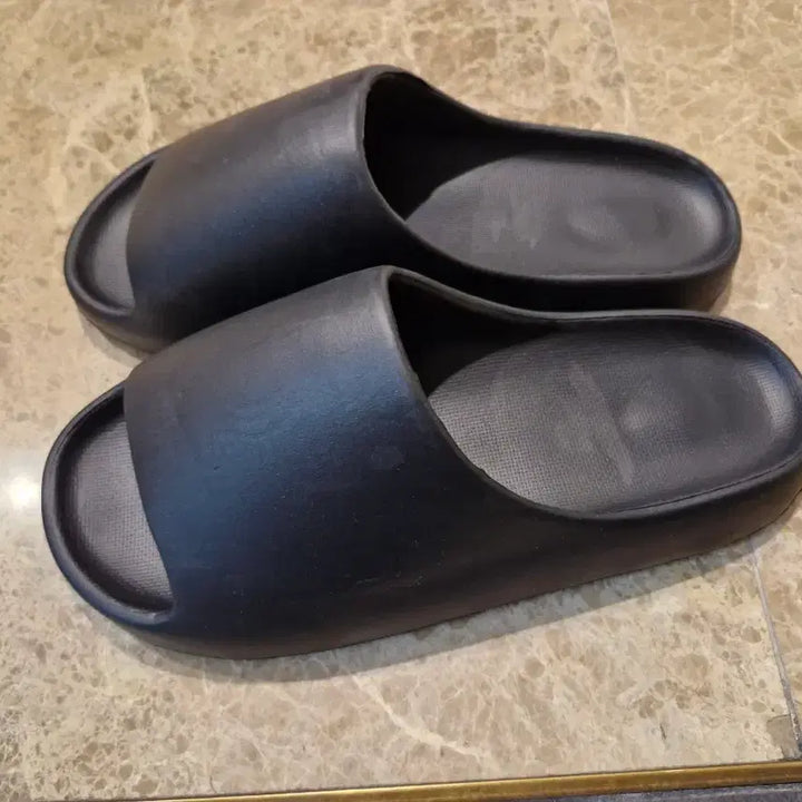 [BUNJANG] Black Slippers 290 - New / 푹신한 블랙 슬리퍼 290 새상품