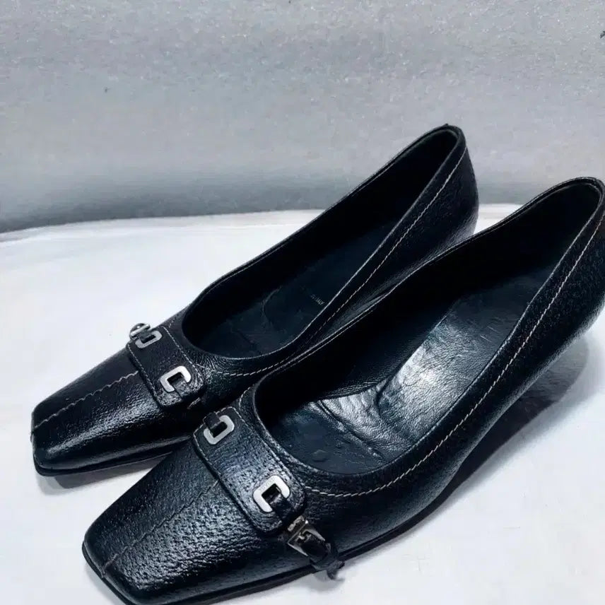 [BUNJANG] 프라다버클구두 / 프라다버클구두