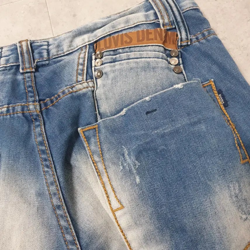 [BUNJANG] LUVIS 30 Ripped Jeans / 공용 바지 LUVIS 30 청바지 찢 스타일리쉬  남성 여성 청바지