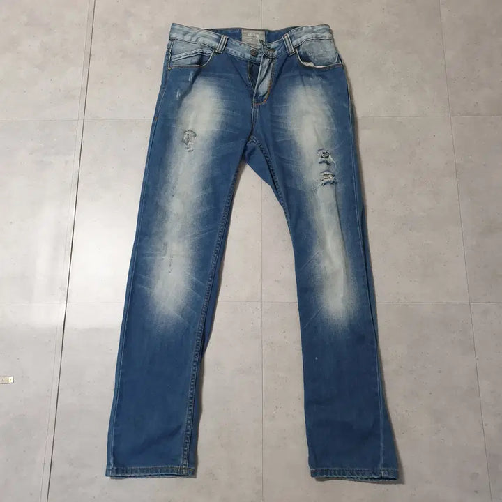 [BUNJANG] LUVIS 30 Ripped Jeans / 공용 바지 LUVIS 30 청바지 찢 스타일리쉬  남성 여성 청바지