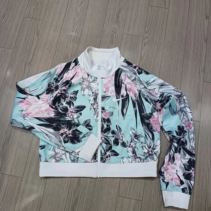 [SOLD OUT] 나이키 플라워 패턴 여성 트랙 자켓 M