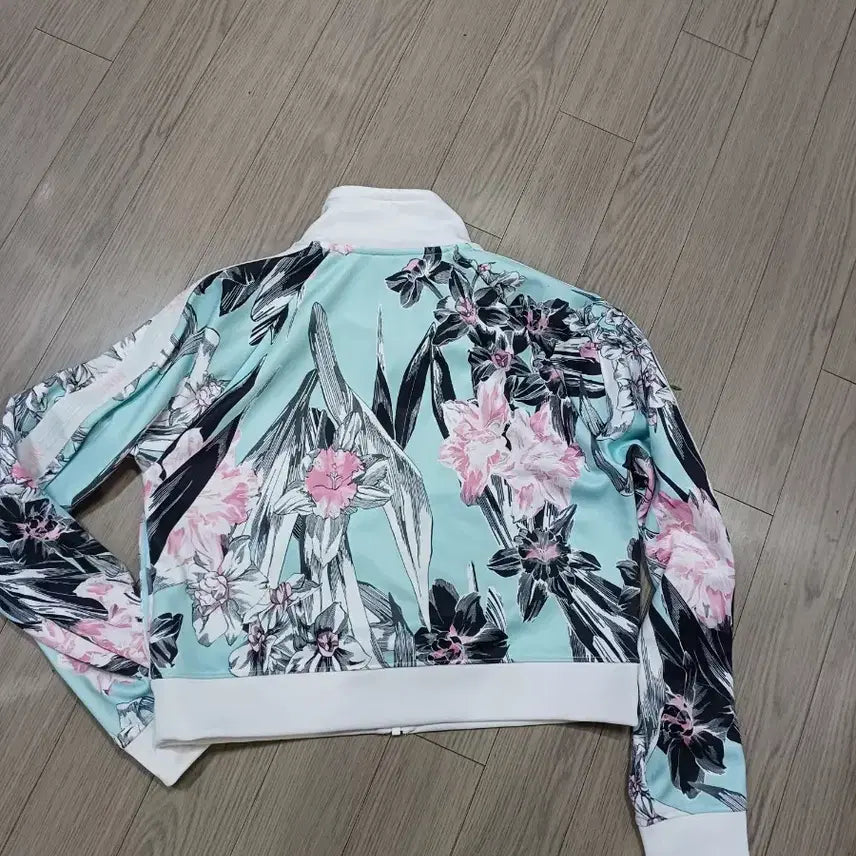 [SOLD OUT] 나이키 플라워 패턴 여성 트랙 자켓 M