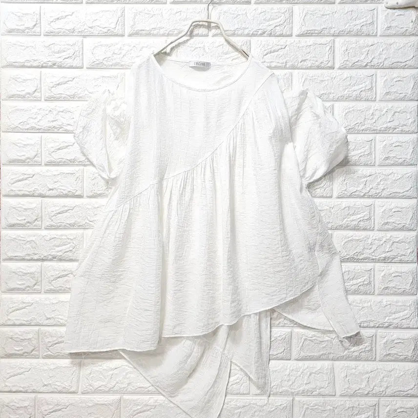 [SOLD OUT] 언발 프릴티셧