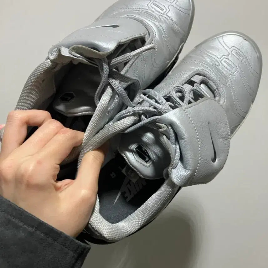 [BUNJANG] Nike Air Max Plus TNPO Silver Sneakers / 나이키 에어맥스 플러스 TNPO 240