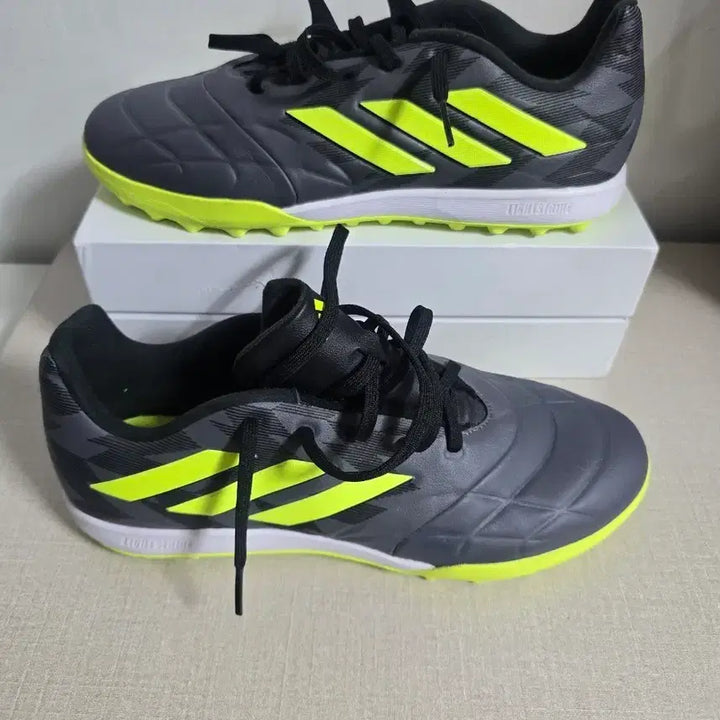 [SOLD OUT] 아디다스 코파 퓨어.3 TF 풋살화 265mm