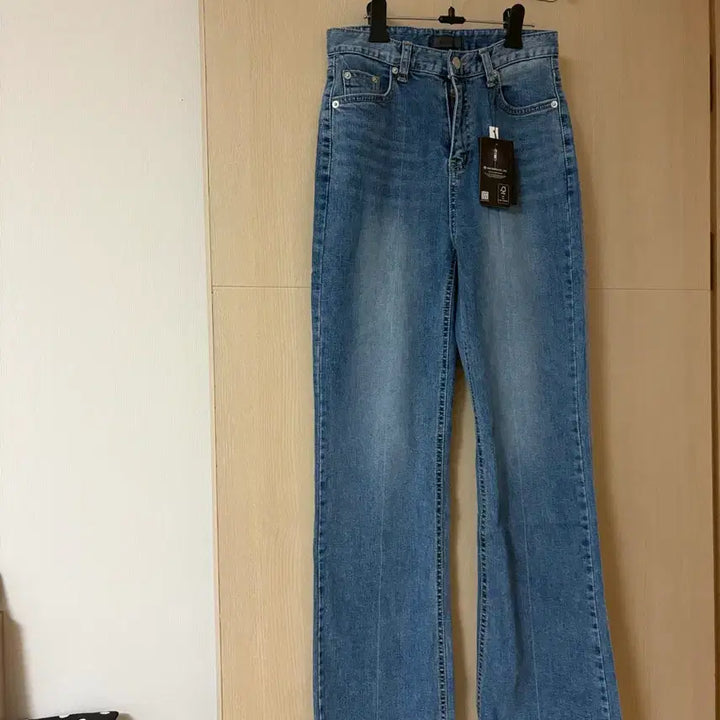 [SOLD OUT] 아르카익 세미 부츠컷 데님 팬츠 (새상품)