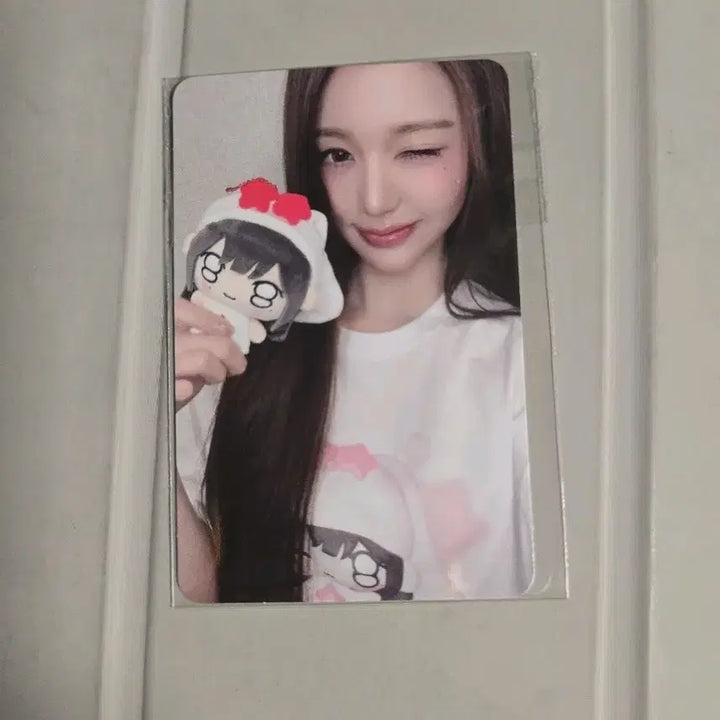 [BUNJANG] IVE Fan Concert T-Shirt Photocards Jang Wonyoung MD / 아이브 팬콘 티셔츠 포카 장원영 양도합니다 엠디