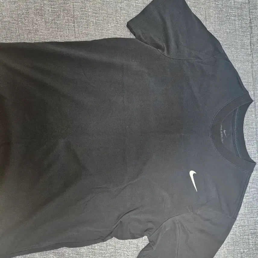 [SOLD OUT] 나이키 드라이핏 반팔티셔츠