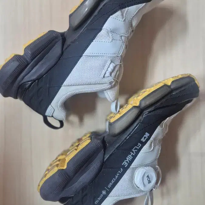 [BUNJANG] K2 Flyhike Gore-Tex Trekking Shoes 235mm / K2 플라이하이크 고어텍스 트레킹화 235mm