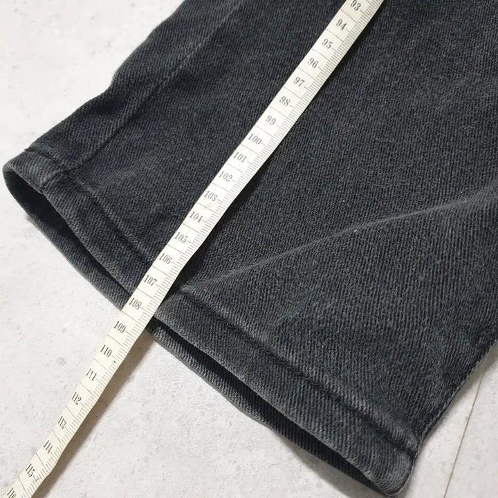[BUNJANG] 공용 바지 30 JUN DOL JEANS 청바지 블랙 (얼룩) / 공용 바지 30 JUN DOL JEANS 청바지 블랙 (얼룩)
