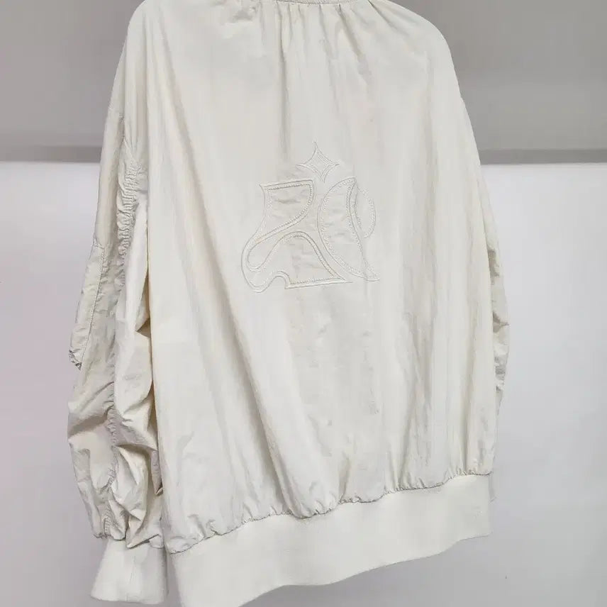 [SOLD OUT] 럭키슈에뜨 아이보리 점퍼