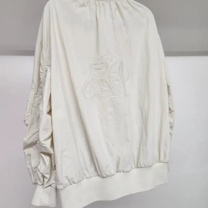 [SOLD OUT] 럭키슈에뜨 아이보리 점퍼