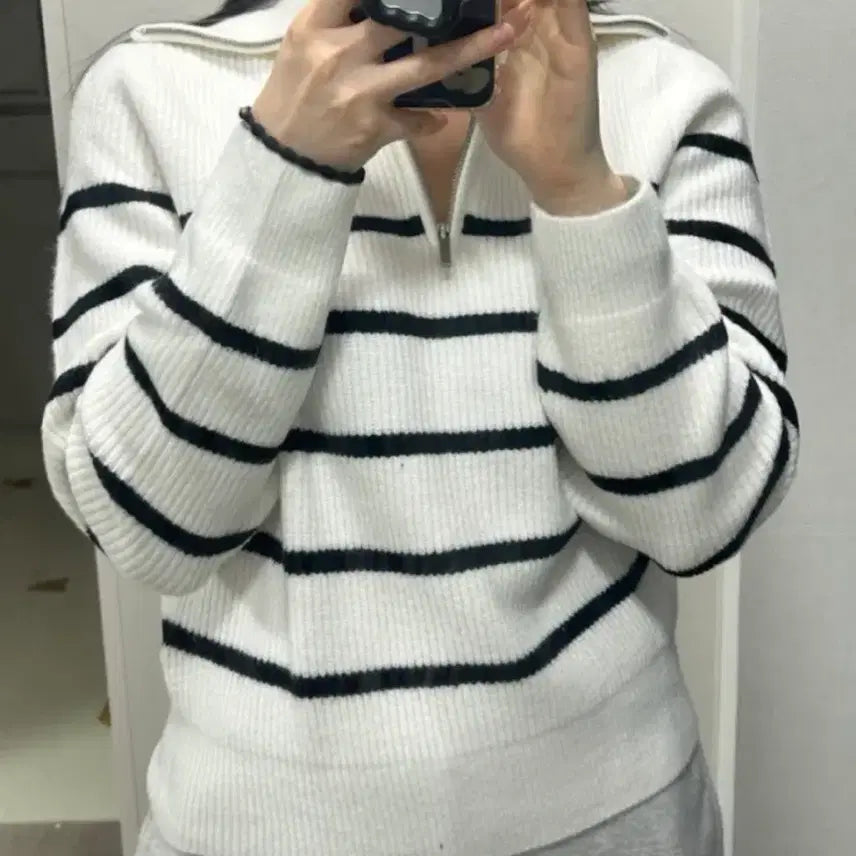 [BUNJANG] 스파오 스트라이프 하프집업 니트//새상품 / 스파오 스트라이프 하프집업 니트//새상품