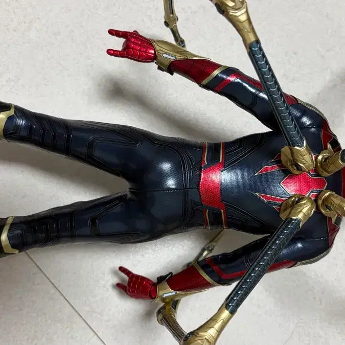 [SOLD OUT] 핫토이 아이언스파이더맨