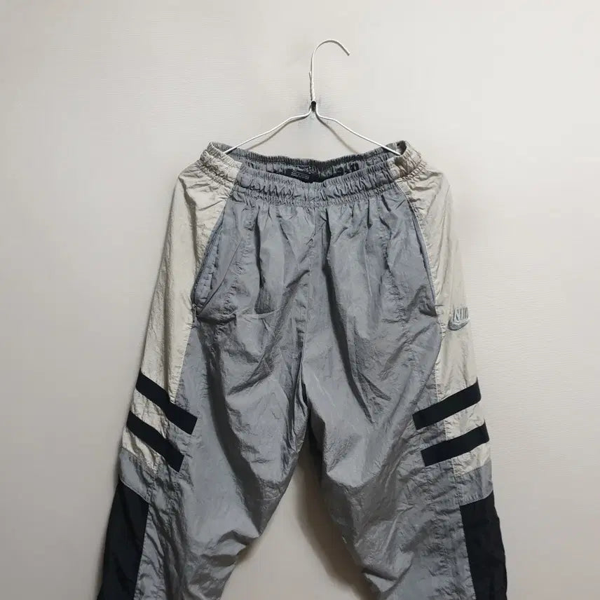 [SOLD OUT] 나이키조거트레이닝바지/바람막이/31