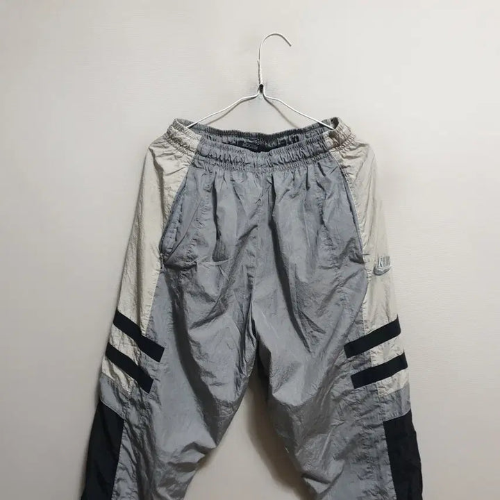 [SOLD OUT] 나이키조거트레이닝바지/바람막이/31