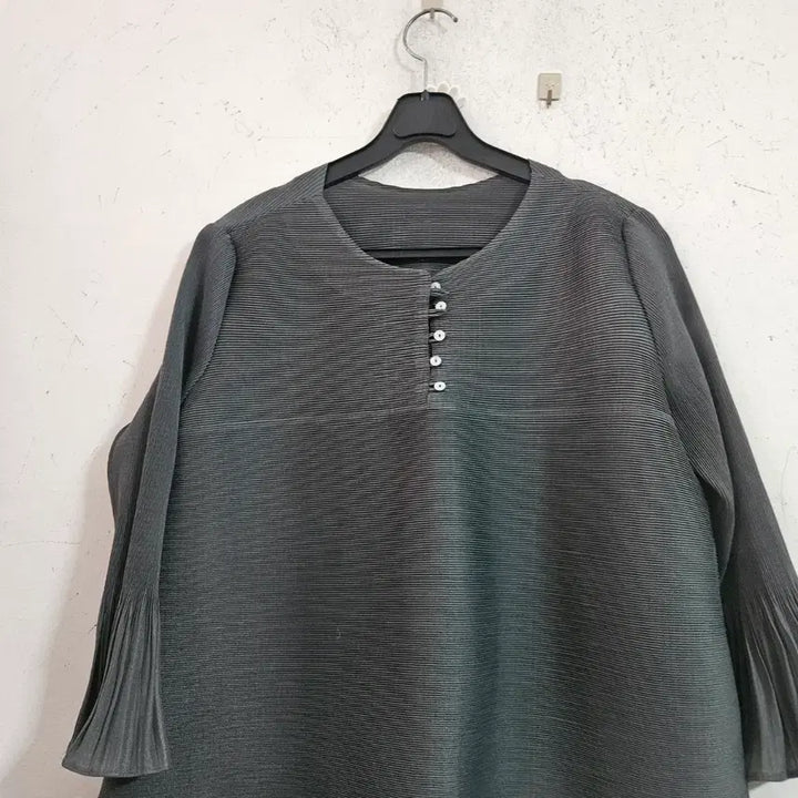 [BUNJANG] Wrinkle 3/4 Sleeve Blouse / 주름 7부 소매 블라우스
