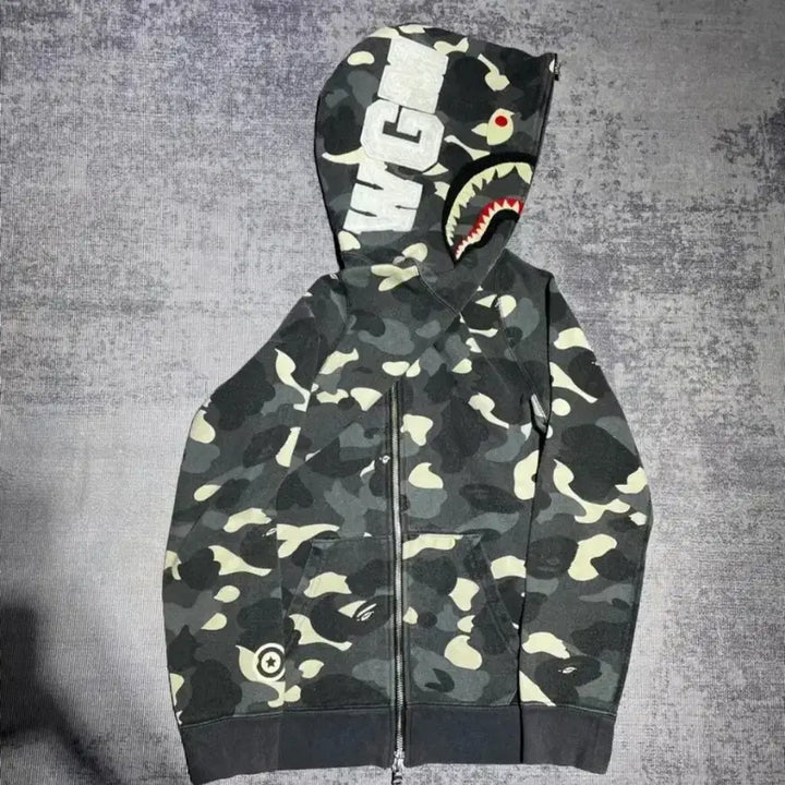 [BUNJANG] BAPE City Camo Luminous Black Shark Hoodie / 베이프 시티카모 야광 블랙 샤크후드
