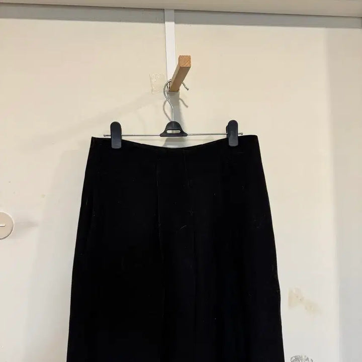 [SOLD OUT] Labambaroom 라밤바룸 쉬머 캐리 팬츠