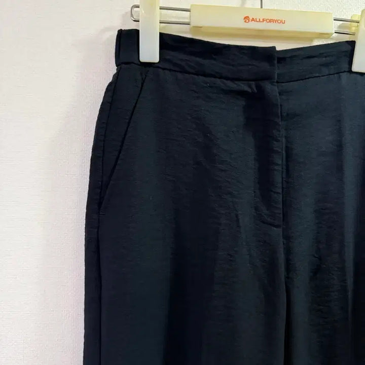[SOLD OUT] 남색 슬랙스 67사이즈