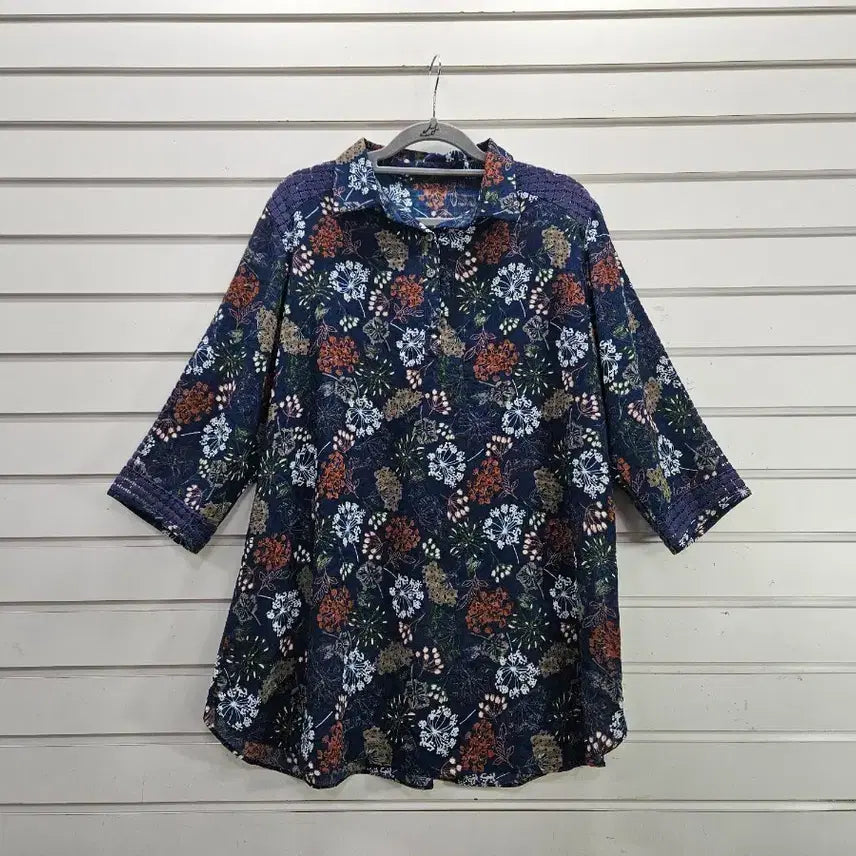 [BUNJANG] Floral Three-Quarter Sleeve Blouse / 플라워 칠부소매 부인복 블라우스 88/보물찾기천사