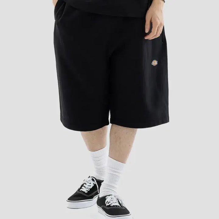 [BUNJANG] Dickies Multi-Logo Heavyweight Sweat Shorts / 디키즈 멀티로고 헤비웨이트 스웨트쇼츠