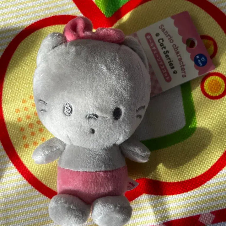 [BUNJANG] Sanrio Nyannyunyo Nyaninyuneno Mascot Keychain / 산리오 냐니뉴녜뇽 니 마스코트 키링