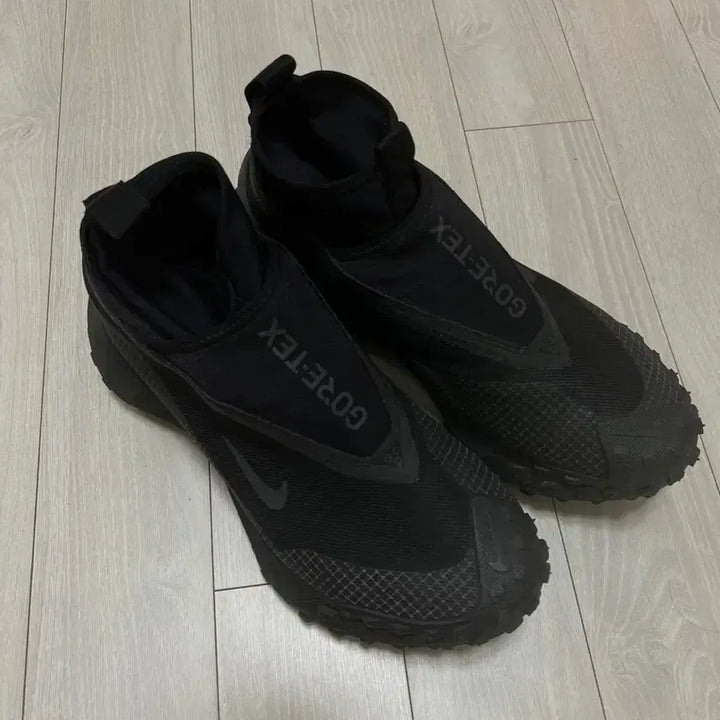 [BUNJANG] Nike ACG Mountain Fly Gore-Tex Black Sneakers / 나이키 ACG 마운틴 플라이 고어텍스 블랙
