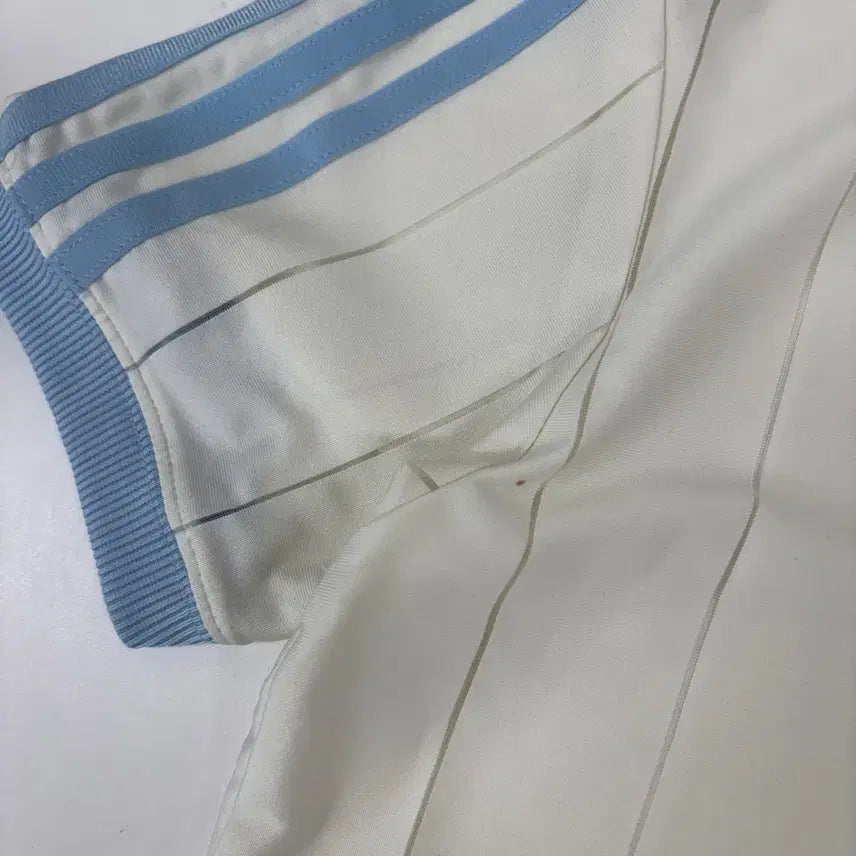 [BUNJANG] Adidas Light Blue Short Sleeve T-shirt / 아디다스 반팔티