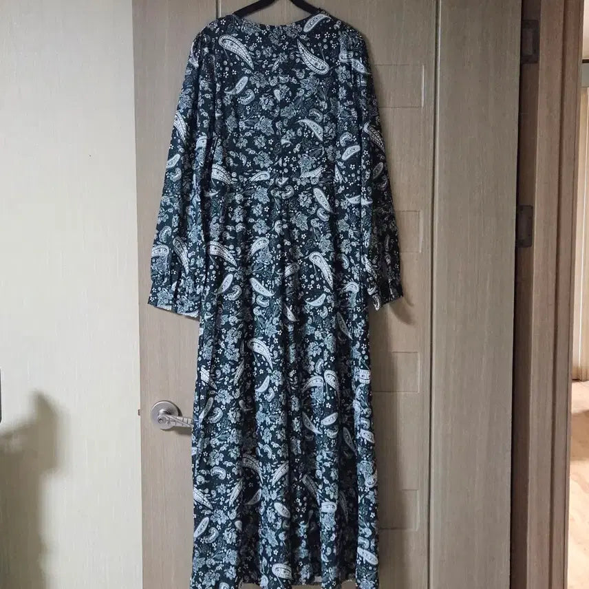 [BUNJANG] Paisley Long Sleeve Maxi Dress 66 / 페이즐리 롱 원피스 긴팔 66