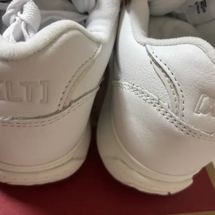 [SOLD OUT] 남여공용 반스 Rowley Xlt 화이트 체커보드 새상품