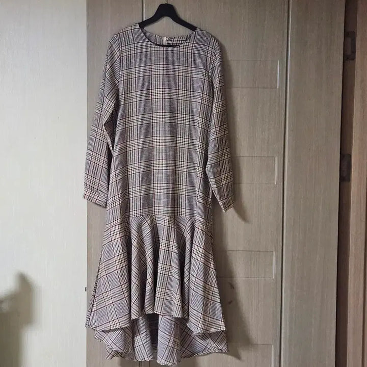 [BUNJANG] Checkered Long Dress / 체크 롱 원피스 프릴 디자인 시원한소재55~66